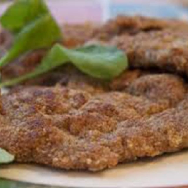 Fried Steak (Bofteik) Plate & 2 Sides.